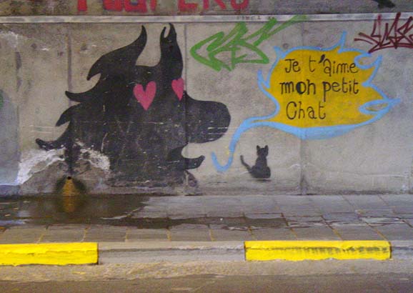 wall under rail bridge at Maelbeek